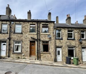 Watercroft, Almondbury, Huddersfield, HD5 8UT