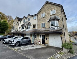 Bromley Bank, Denby Dale, HD8 8QG
