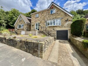 Mansion Gardens, Taylor Hill, Huddersfield, HD4 7RF