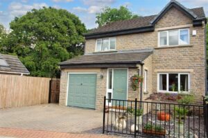 Fleet Street, Scissett, Huddersfield HD8 9JJ
