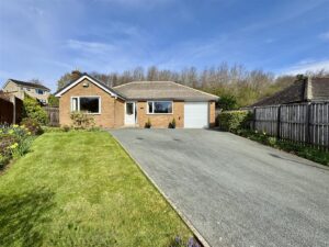 Quarry Hill, Waterloo, Huddersfield, HD5 8RQ