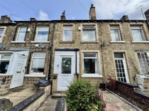 Senior Street, Moldgreen, Huddersfield, HD5 8BW
