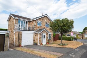 Eastfield Drive, Kirkburton, Huddersfield HD8 0XA