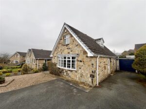 Westfield Avenue, Meltham, Holmfirth, HD9 5PY