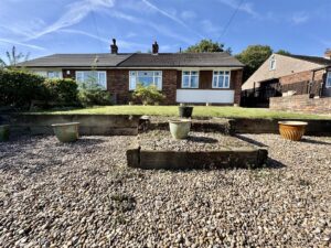 Mountfield Avenue, Waterloo, Huddersfield, HD5 8RD