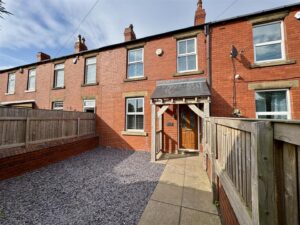 Huddersfield Road, Skelmanthorpe, Huddersfield, HD8 9AS