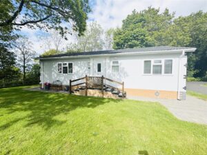 Bank End Lane, Clayton West, Huddersfield, HD8 9ZA