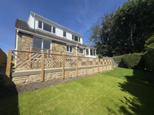 Upper Lane, Emley, Huddersfield, HD8 9RG