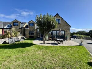 Carr Mount, Kirkheaton, Huddersfield, HD5 0PD