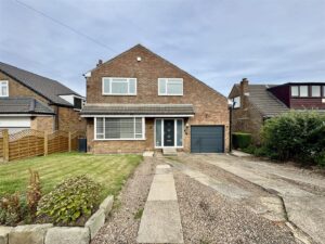 Far View Bank, Almondbury, Huddersfield, HD5 8EP