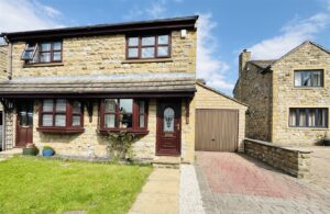 Pack Horse Close, Clayton West, Huddersfield, HD8 9LU