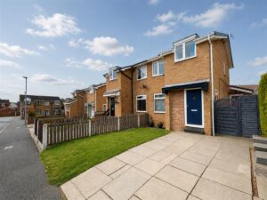 Snailsden Way, Staincross, Barnsley, S75 6EE