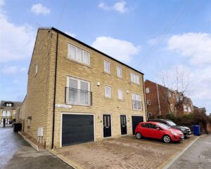 New Road, Staincross