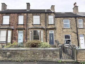Hallas Road, Kirkburton, Huddersfield HD8 0QQ