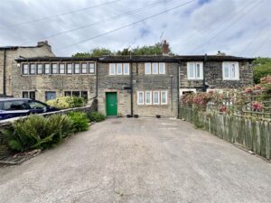 Longley, Huddersfield, HD5 8LB