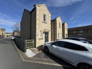Holly Tree Court, Dalton, Huddersfield, HD5 9BT