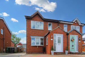 Woodlands Drive, Skelmanthorpe, Huddersfield HD8 9DB