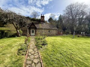 Tivy Dale, Cawthorne, Barnsley, S75 4EH