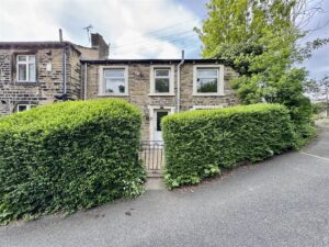 Almondbury Bank, Moldgreen, Huddersfield, HD5 8HF