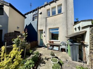 Fenay Lane, Almondbury, Huddersfield, HD5 8UN