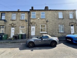 Trevelyan Street, Moldgreen, Huddersfield, HD5 8AN