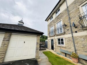 Baildon Way, Skelmanthorpe, HD8 9GY
