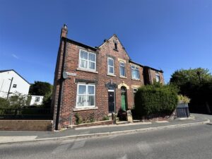 Towngate Mapplewell, Barnsley, S75 6EH
