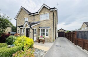 Clay Delf, Lower Cumberworth, Huddersfield HD8 8TN