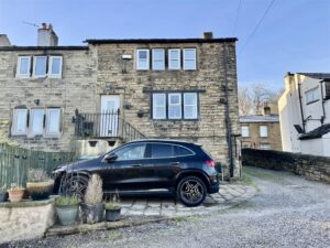 Town End, Almondbury, Huddersfield, HD5 8NW